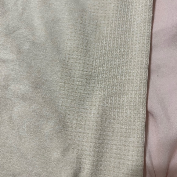 Gymshark Vital Seamless Vest, Sand/Tan Color, Size Large - Picture 4 of 10